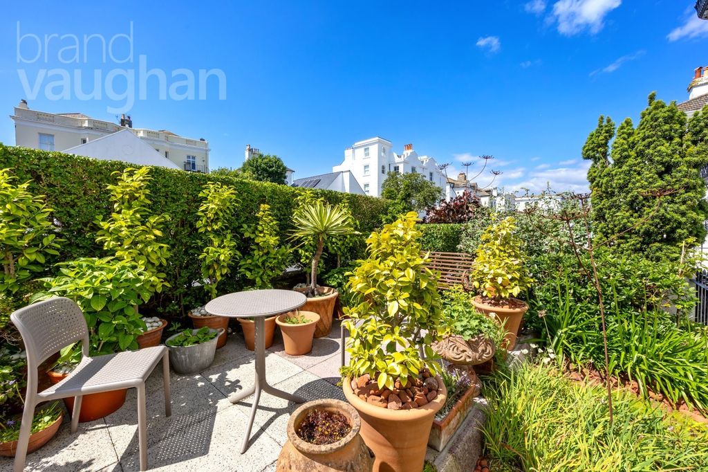 Property photo 2 of 19 Picture No. 29