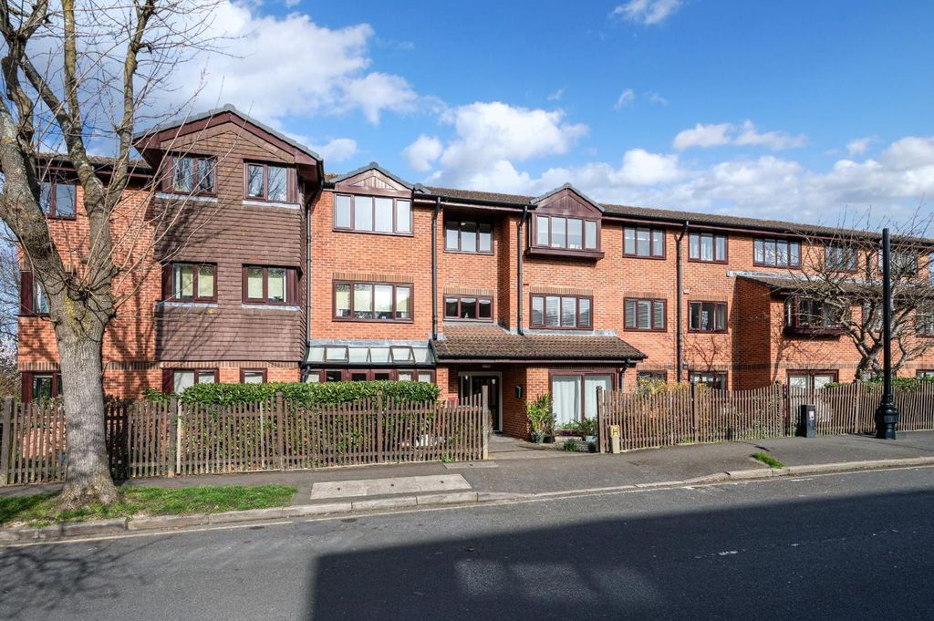 Property photo 1 of 14 Brook Court