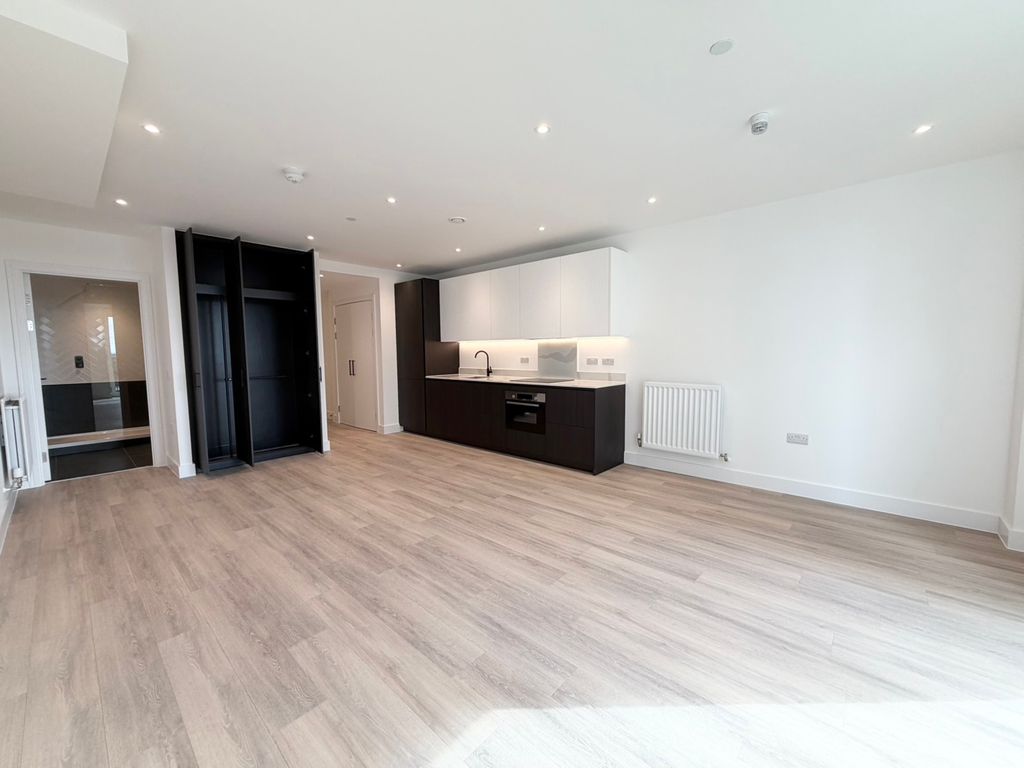 Property photo 3 of 13