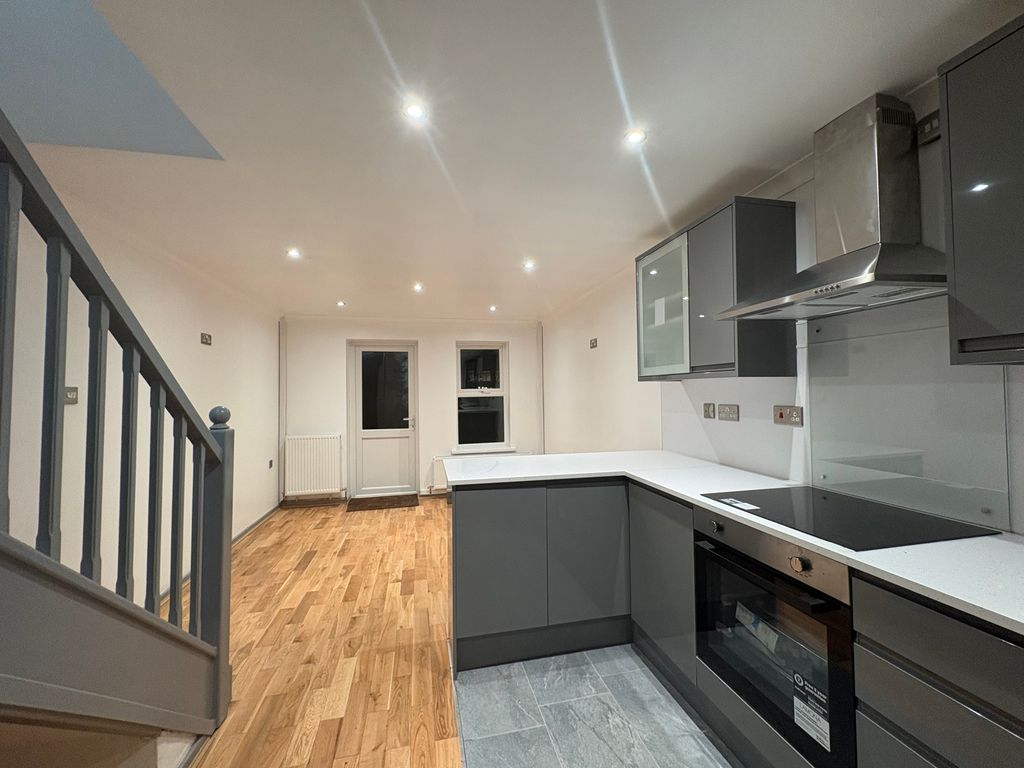 Property photo 3 of 7 Image