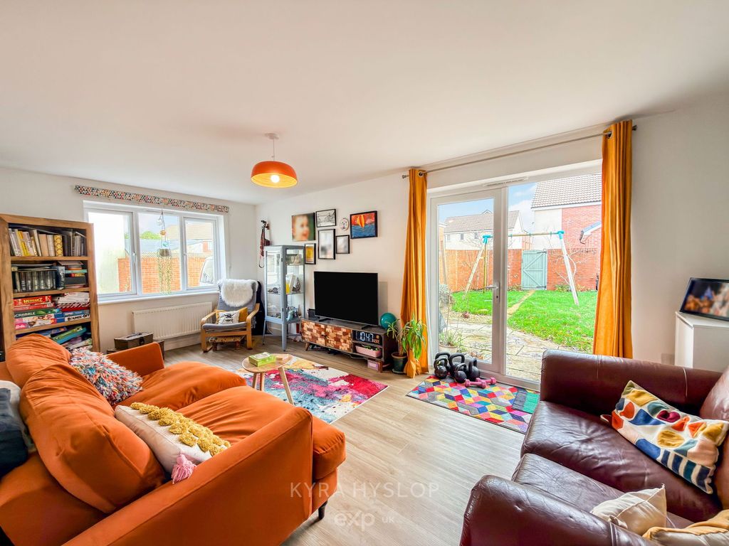 Property photo 2 of 15