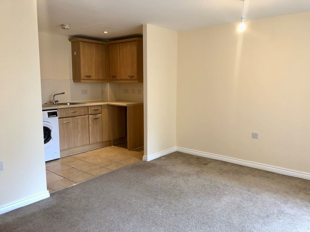 Property photo 3 of 8
