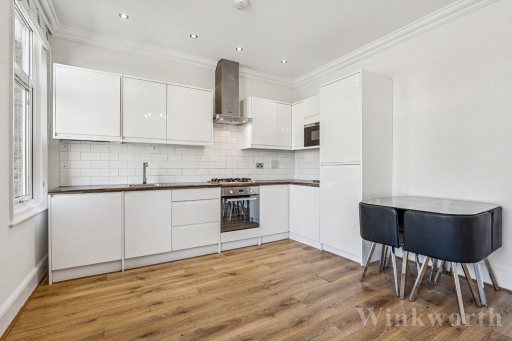 Property photo 3 of 12 Picture No. 16