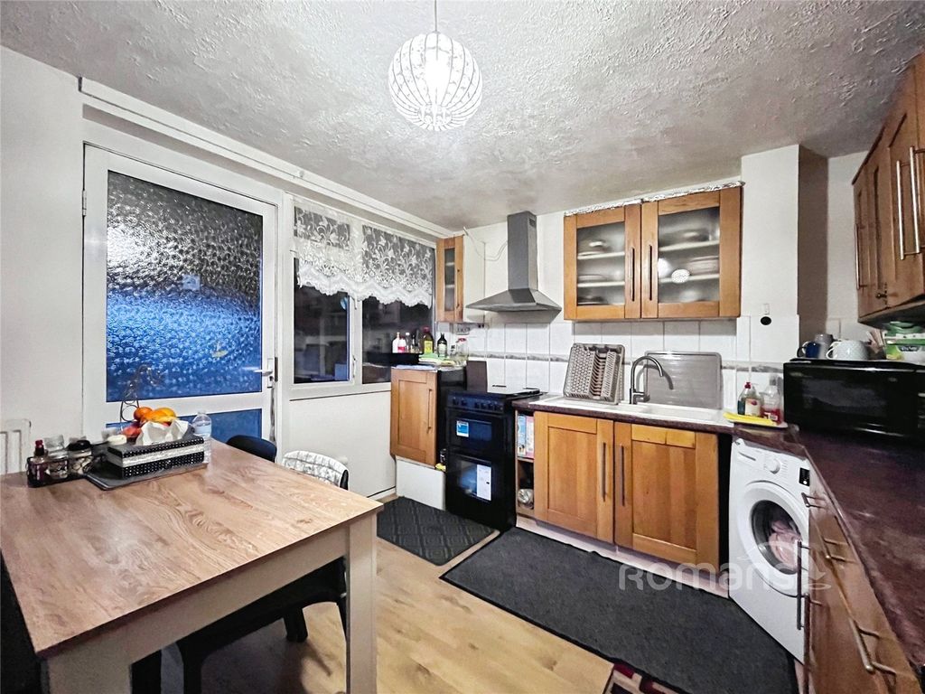 Property photo 3 of 12 Picture No. 03