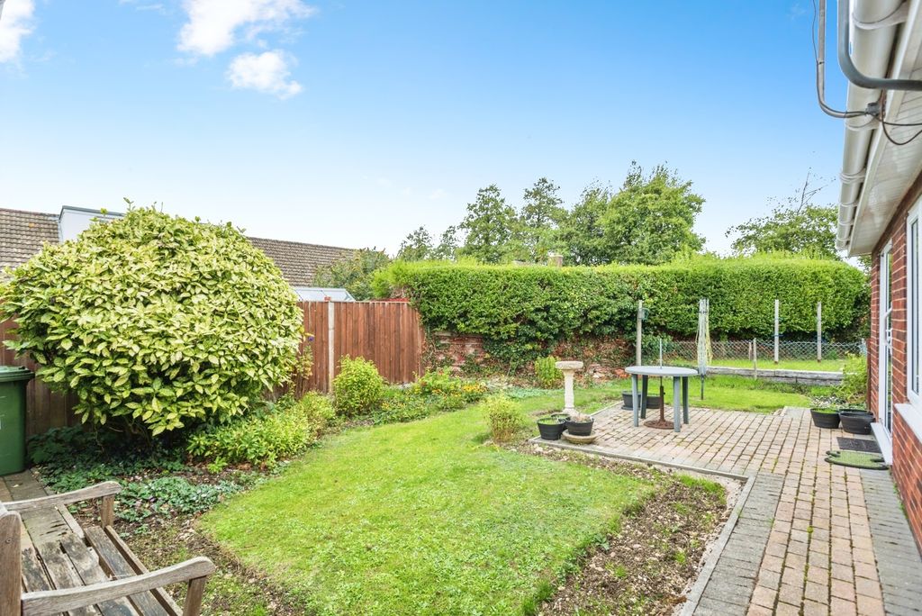 Property photo 3 of 17 Photo