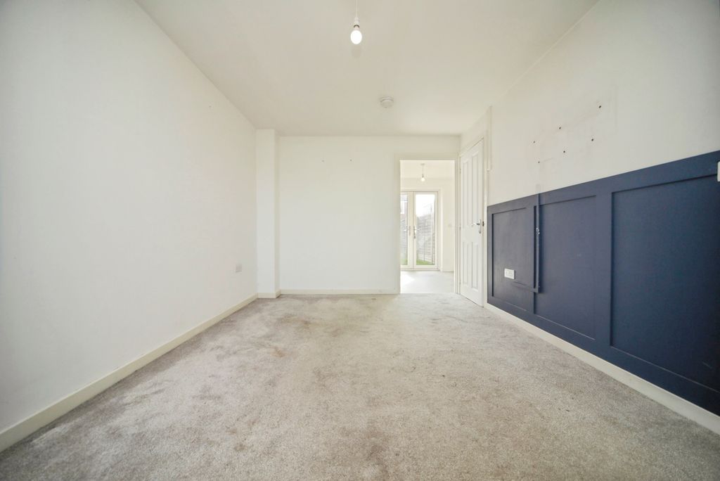 Property photo 3 of 13 Pbox-Img.Jpg