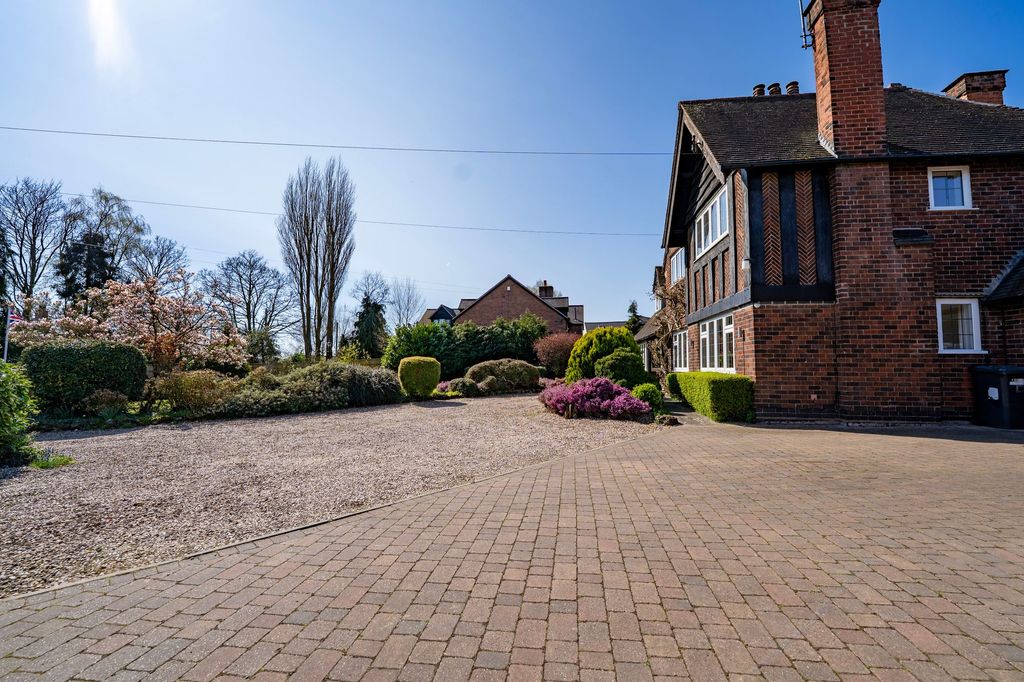 Additional image 34 of 4 bed detached house for saleField House, 184 Derby Road, Ilkeston DE7