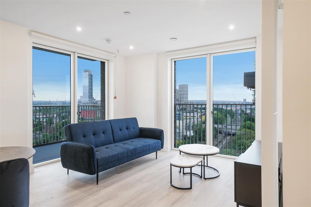 Property photo 3 of 7 66 Silverleaf House - Pwawgkzdjmjz6Vrdz4MD.Jpg