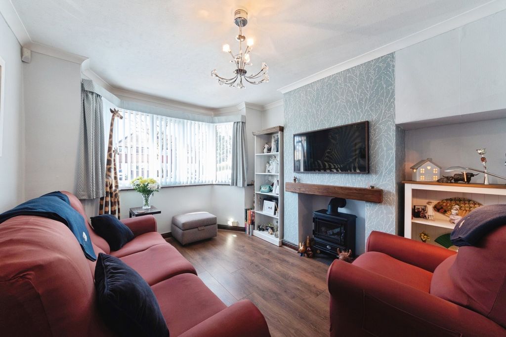 Property photo 3 of 25 Pbox-Img.Jpg