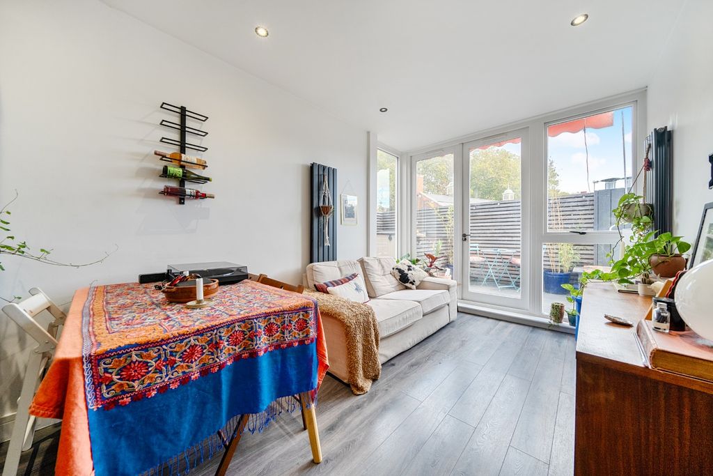 Property photo 1 of 13 2915320