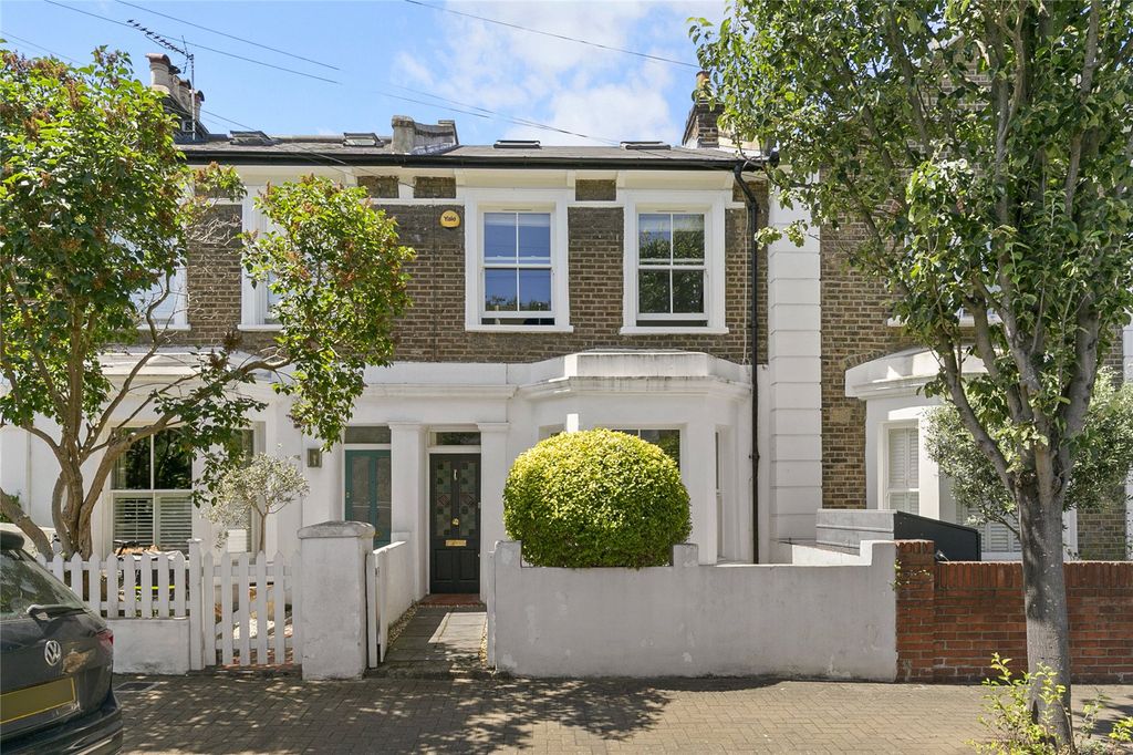 Property photo 1 of 10 External