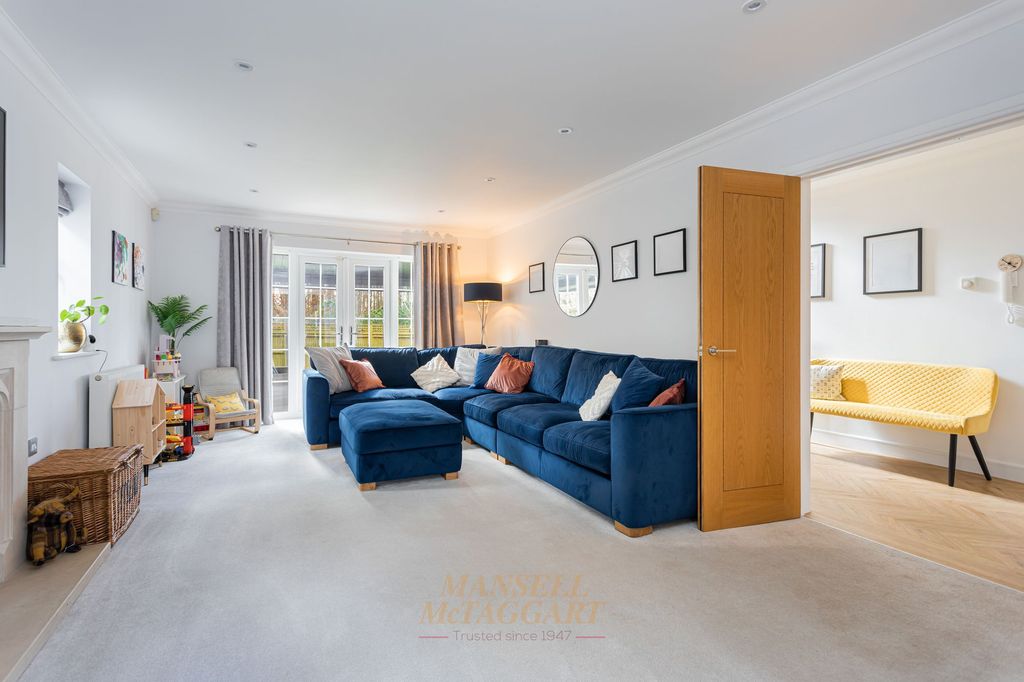 Property photo 3 of 24