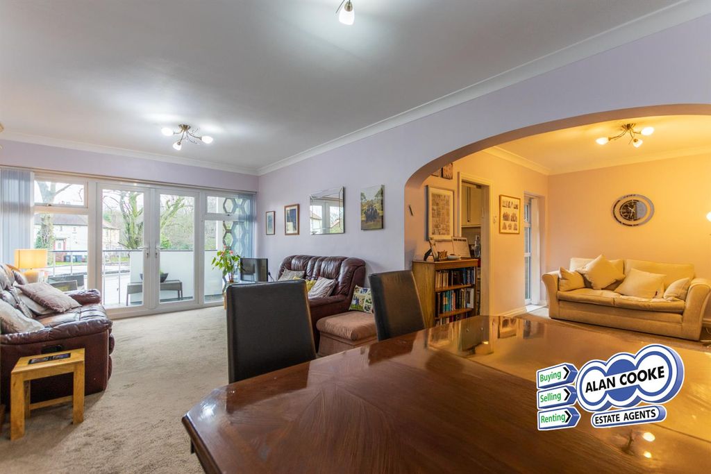 Property photo 2 of 16 Fine Lounge