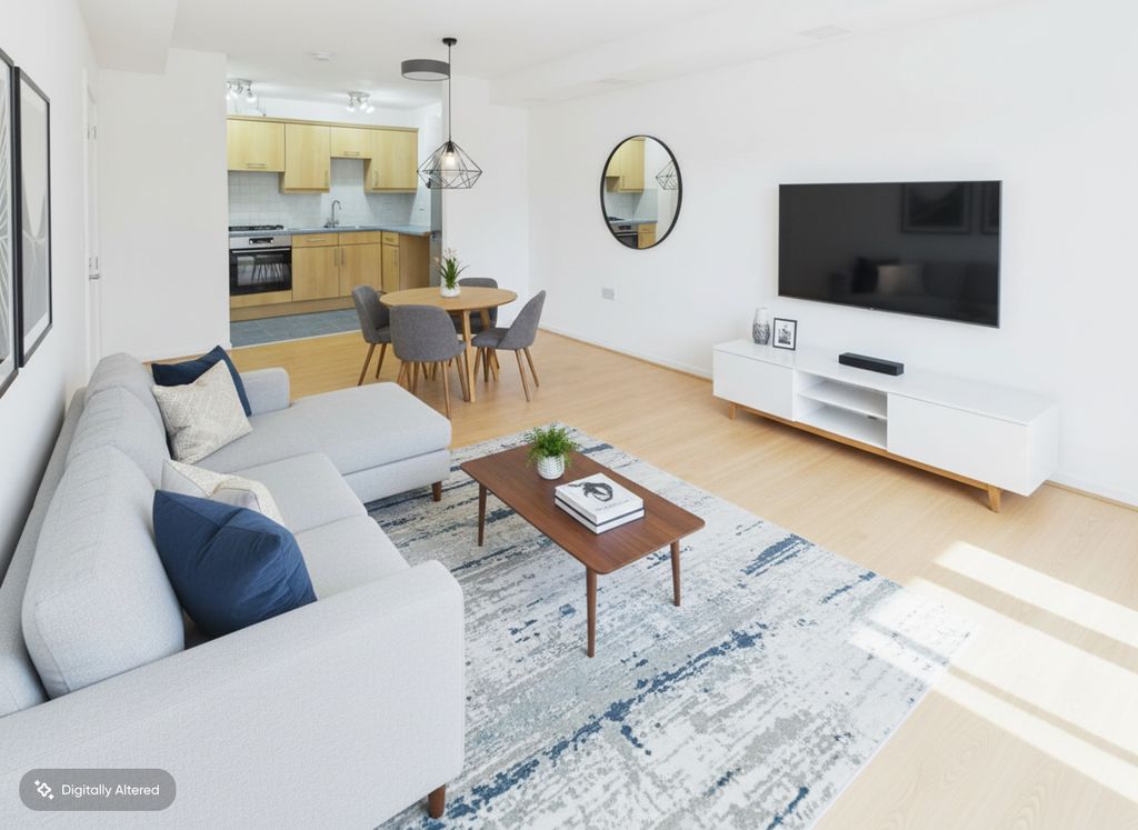 Property photo 2 of 14 Cam04425G0Pr0393Still003001