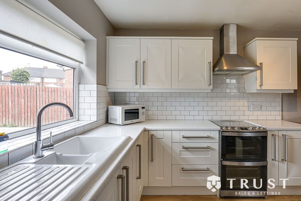 Additional image 6 of 2 bed semi-detached house for saleBevor Crescent, Heckmondwike WF16