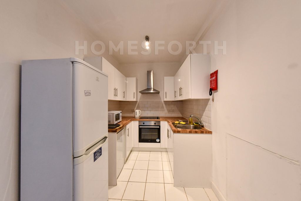 Property photo 2 of 9 Photo 5