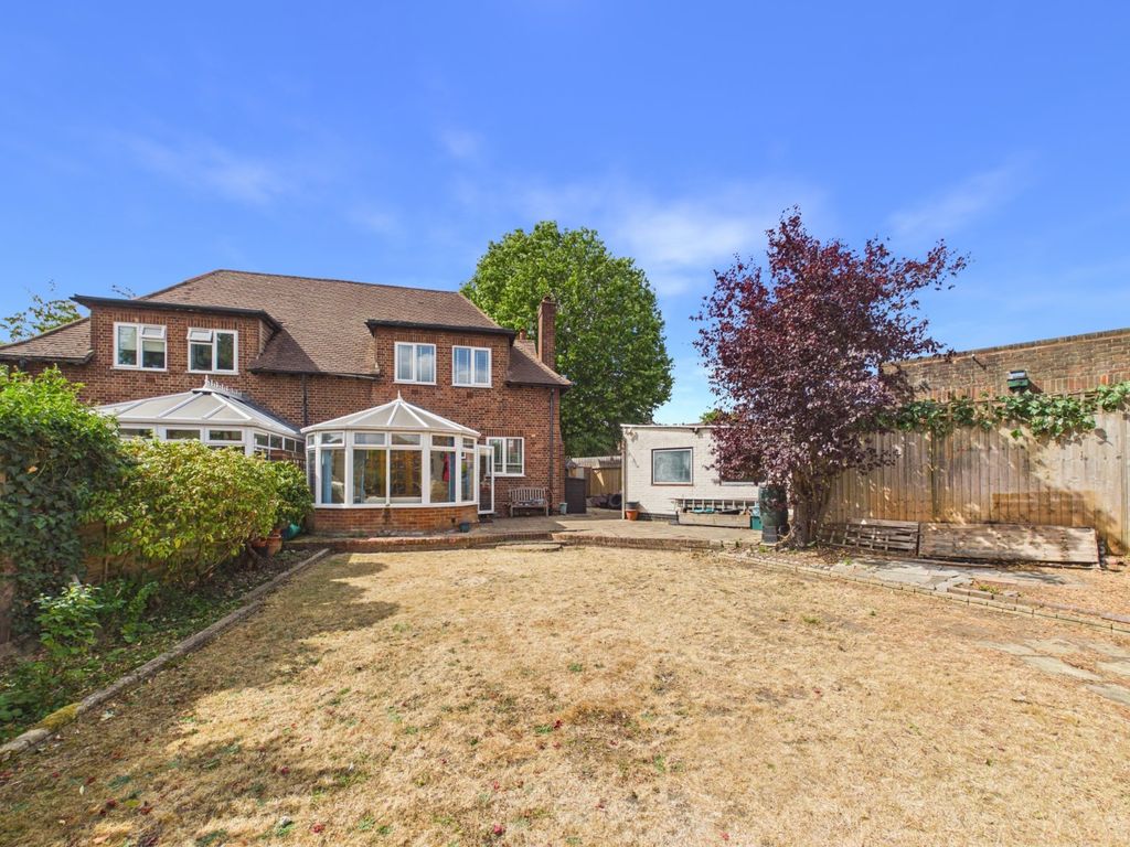 Property photo 3 of 19 Picture No. 27