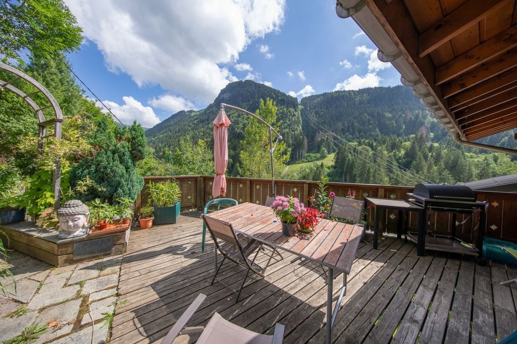Property photo 2 of 11 Morzine Chalet For S