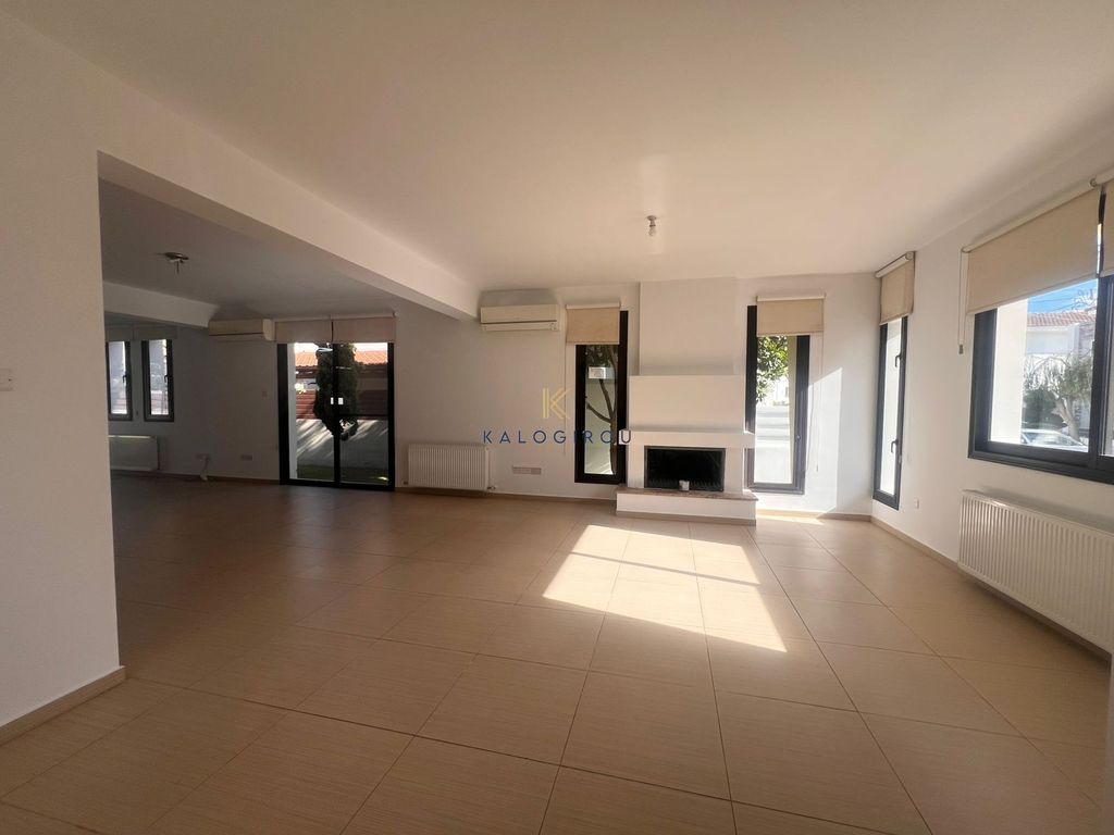 Property photo 3 of 30