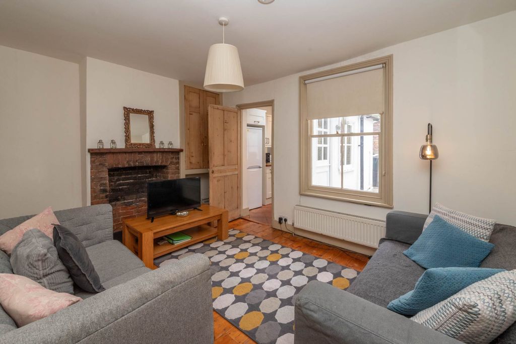 Property photo 2 of 14