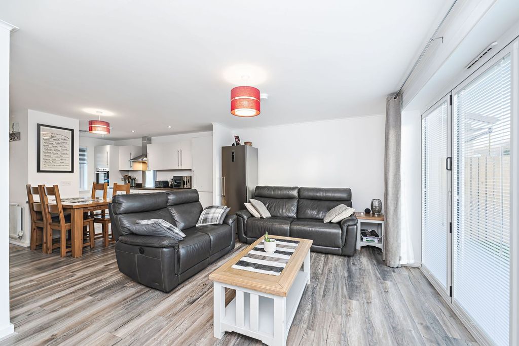 Property photo 3 of 33 Living Dining