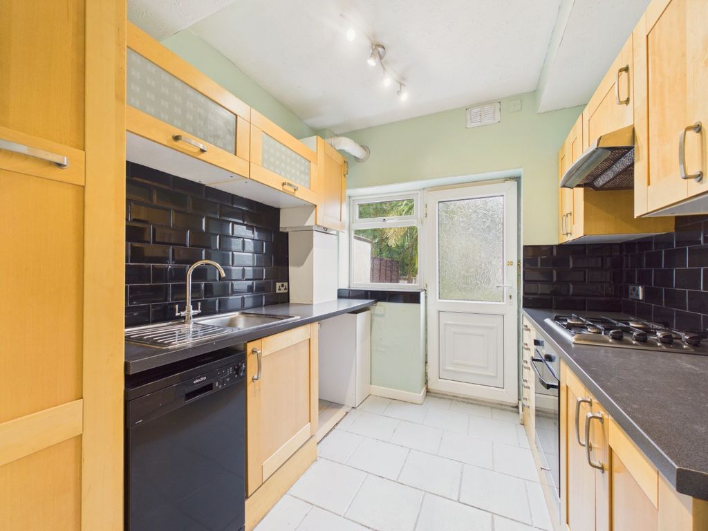 Property photo 2 of 16 5123503