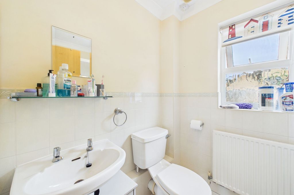 Property photo 3 of 12