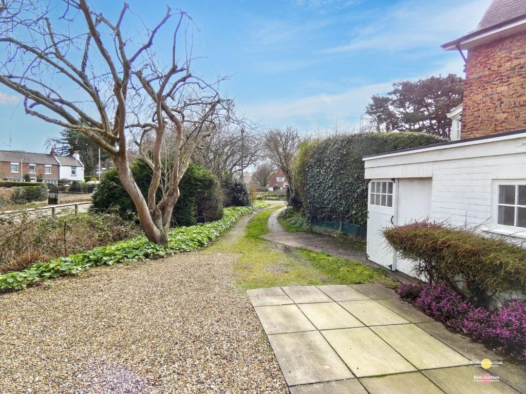 Property photo 3 of 18