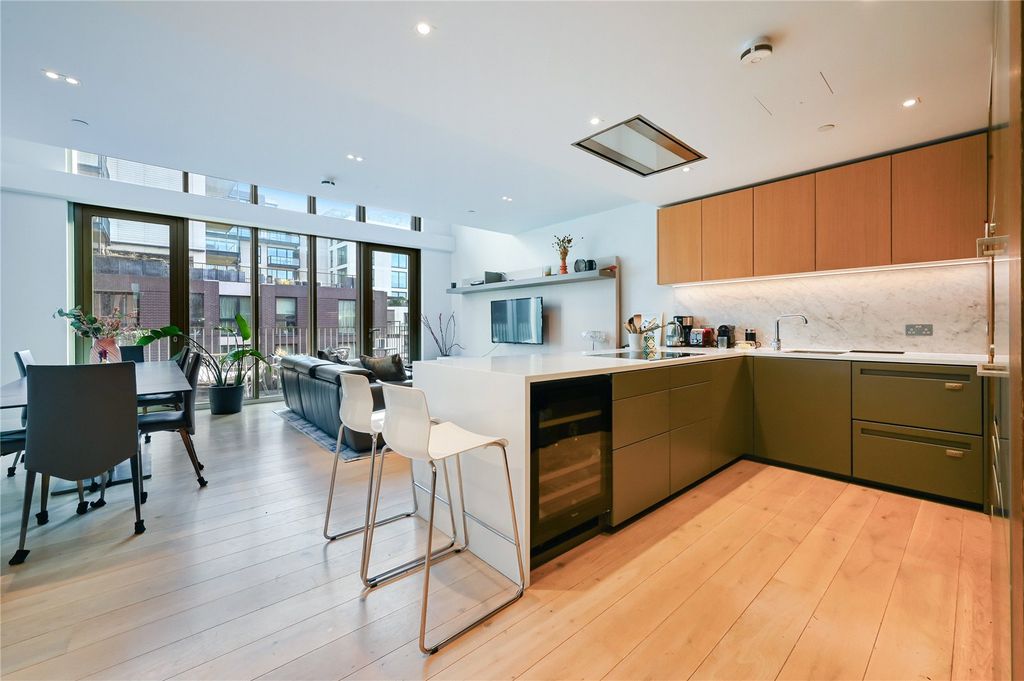 Property photo 3 of 22 Picture No. 13