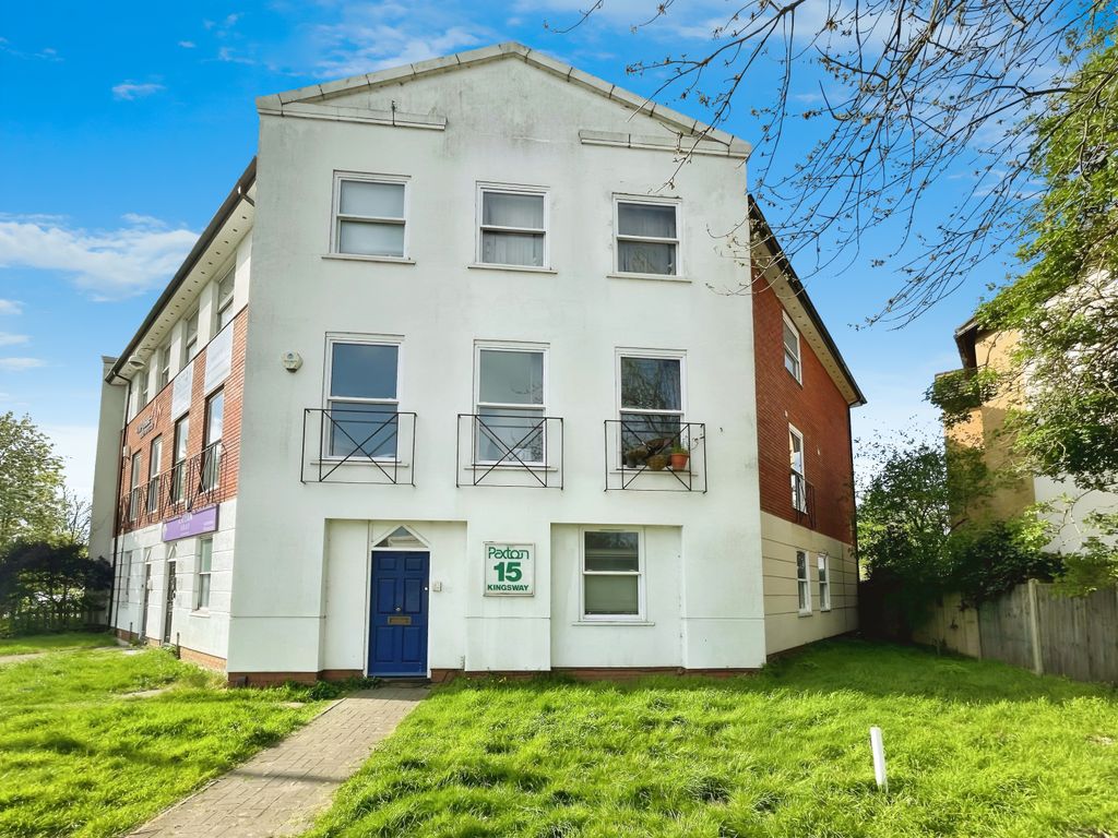 Property photo 1 of 9