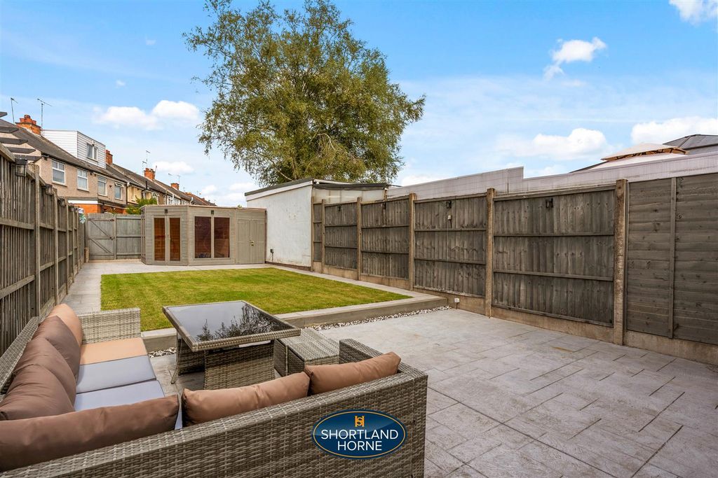 Property photo 2 of 19 61 Sadler Road Wm (14 Of 25).Jpg