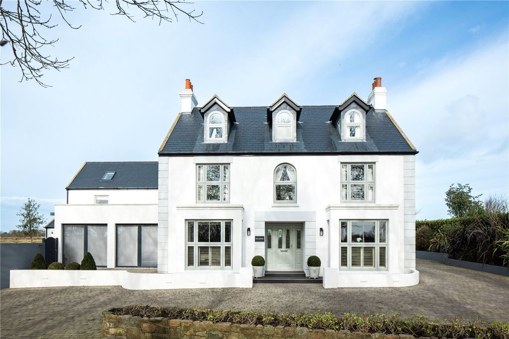 Property photo 1 of 24 External