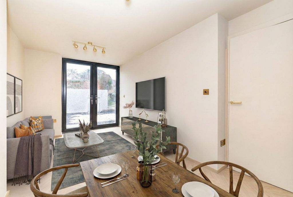 Property photo 2 of 13 Picture No. 14