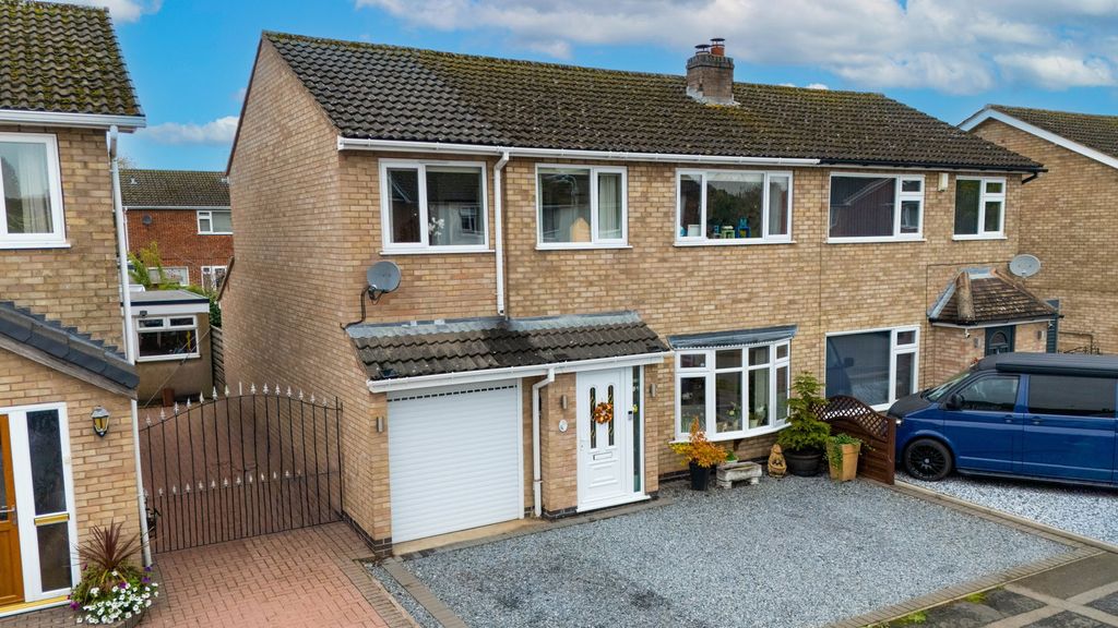 Property photo 2 of 30