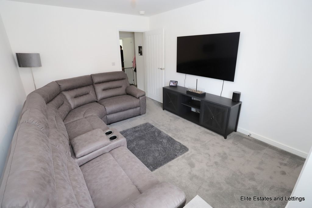 Property photo 2 of 18 08-Img_0402