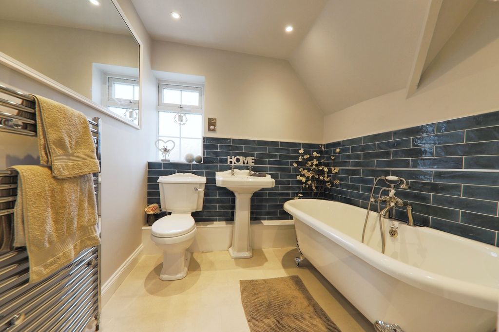 Property photo 3 of 16 2789608
