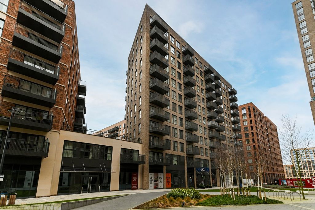 Property photo 1 of 20