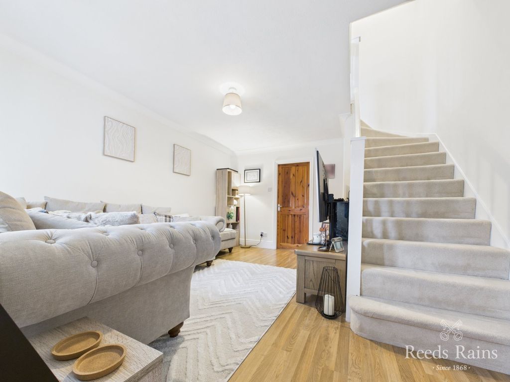 Property photo 2 of 19 Sitting Room