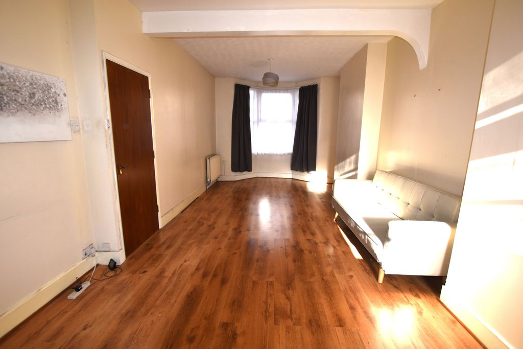 Property photo 2 of 16 Gallery