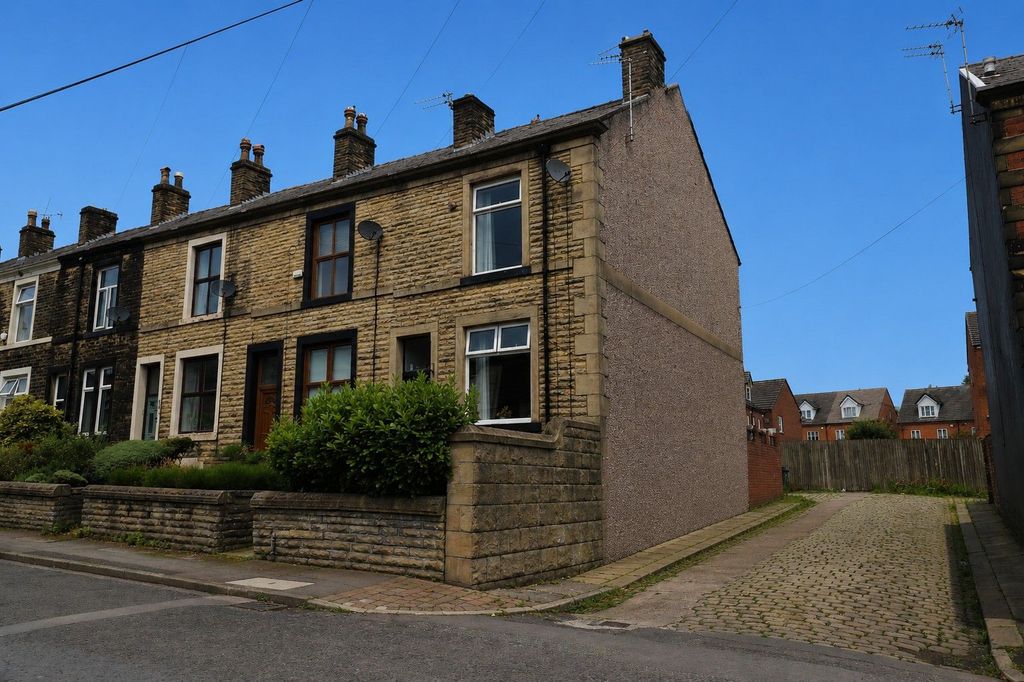 Property photo 2 of 26