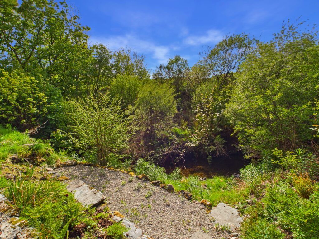 Property photo 3 of 32