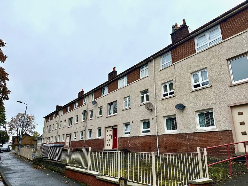 Property photo 1 of 7 External