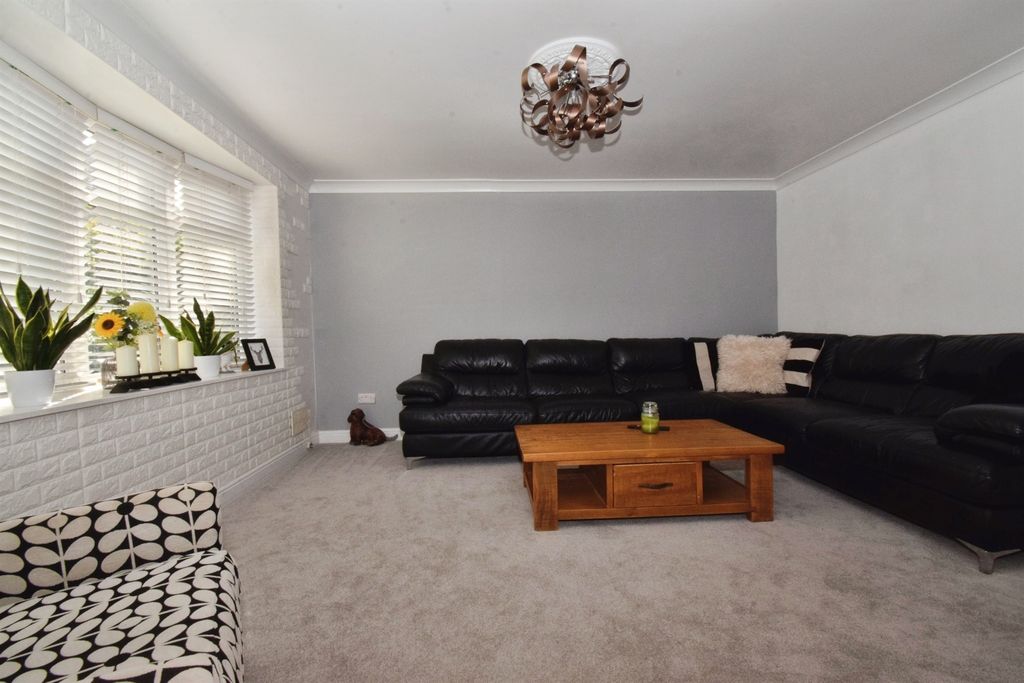 Property photo 3 of 30