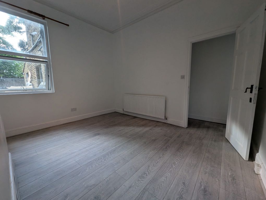 Property photo 3 of 9 Gallery