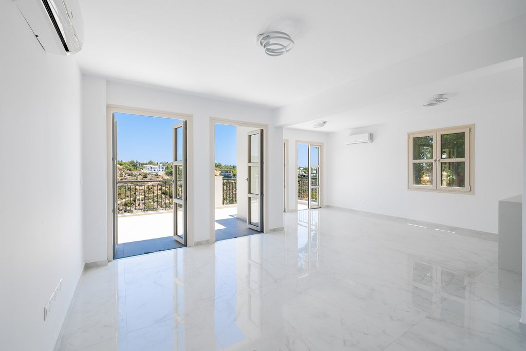 Property photo 3 of 30