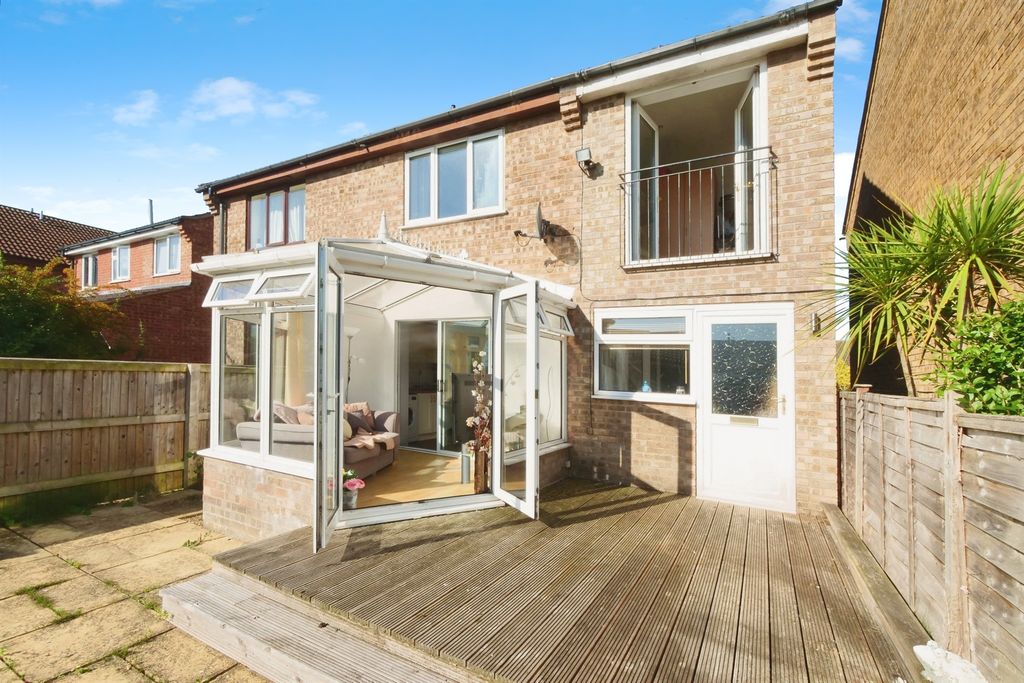 Property photo 2 of 17
