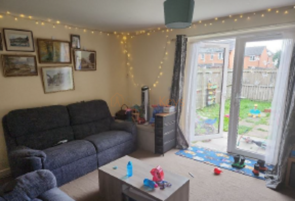 Property photo 3 of 8 Norton Road Livingroom