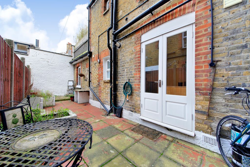 Property photo 3 of 7