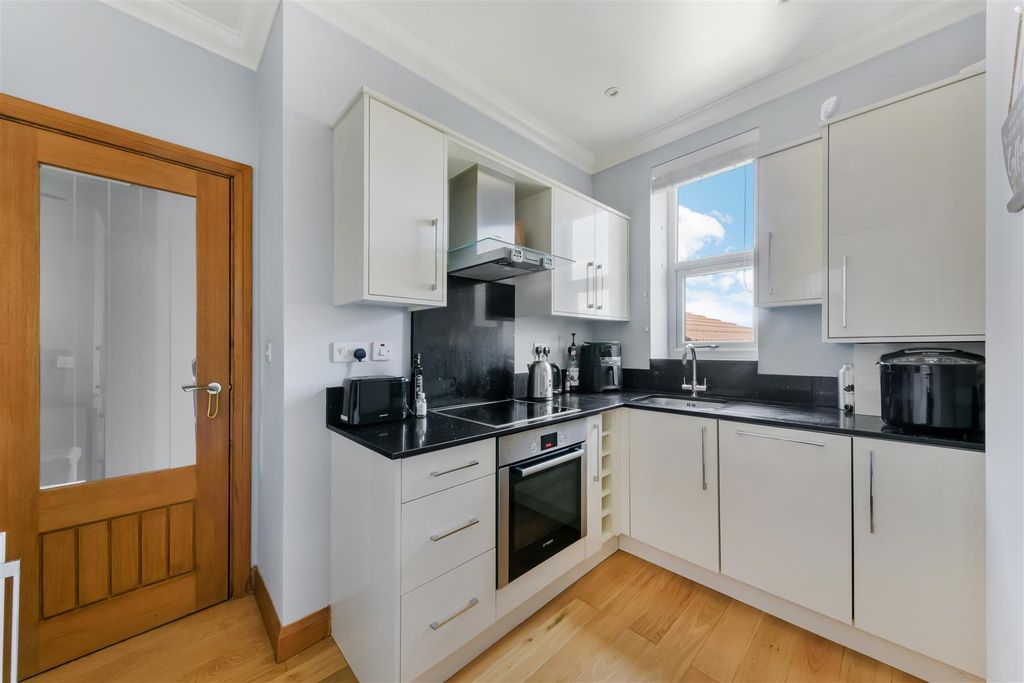 Property photo 2 of 7 6.Jpg