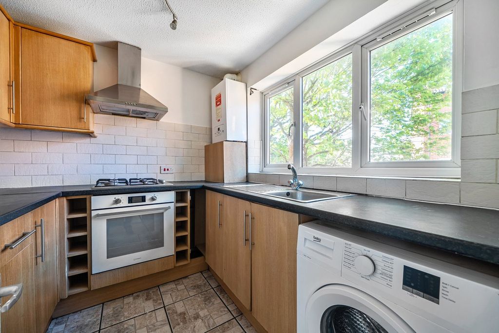 Property photo 3 of 12 Picture No. 48